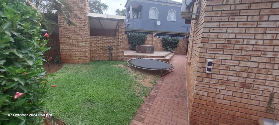 3 Bedroom Property for Sale in Safari Gardens North West